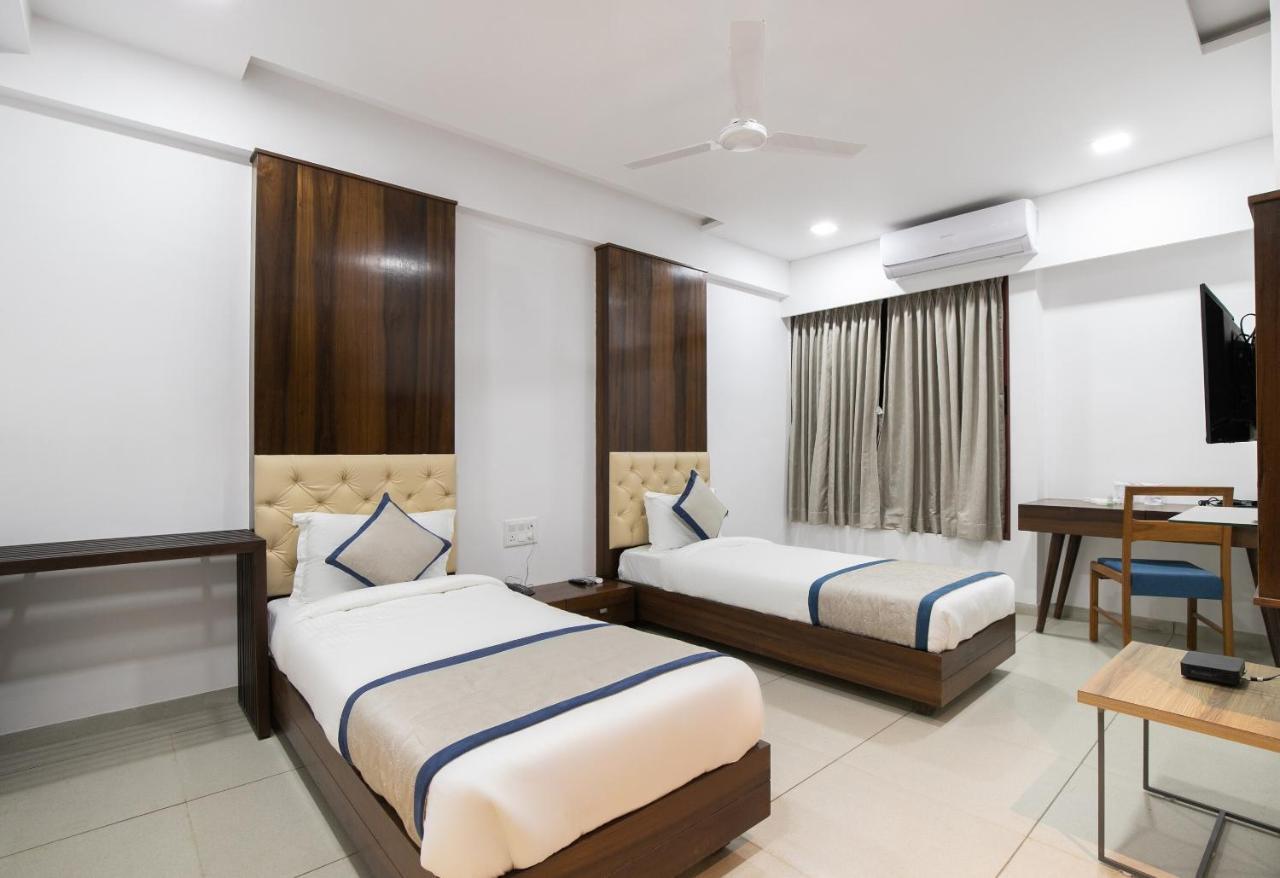 Palette - Hotel Welcome Kadi 外观 照片
