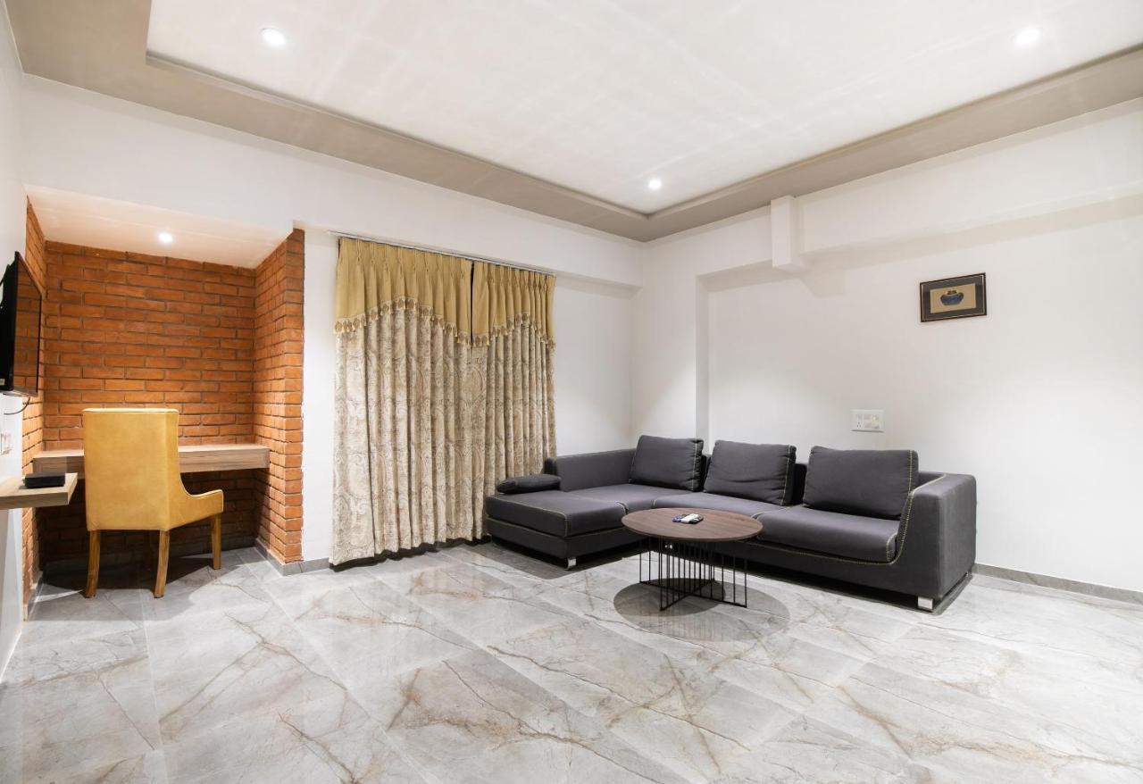Palette - Hotel Welcome Kadi 外观 照片